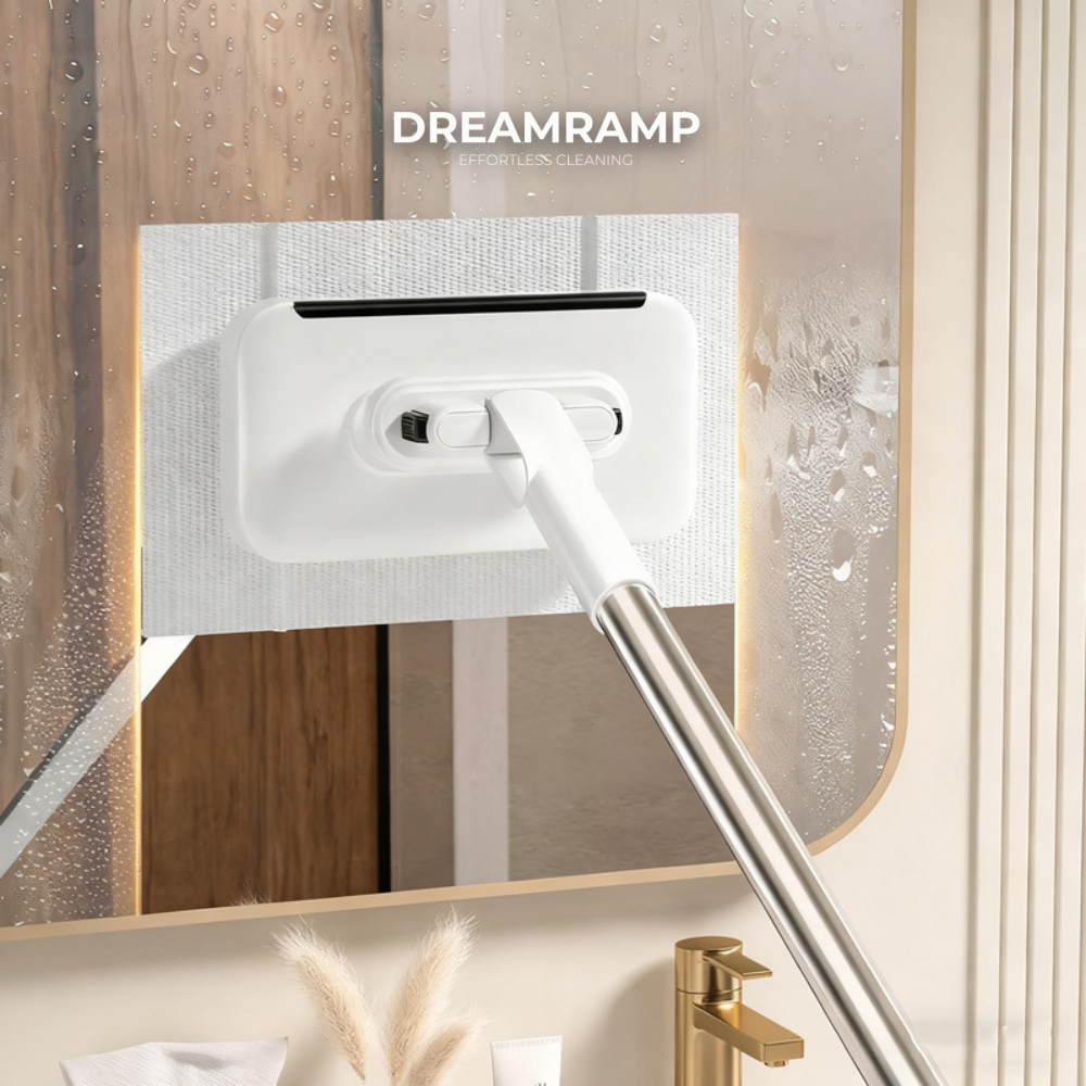 Mini mop cu servețel Dreamramp® în timpul curățeniei
